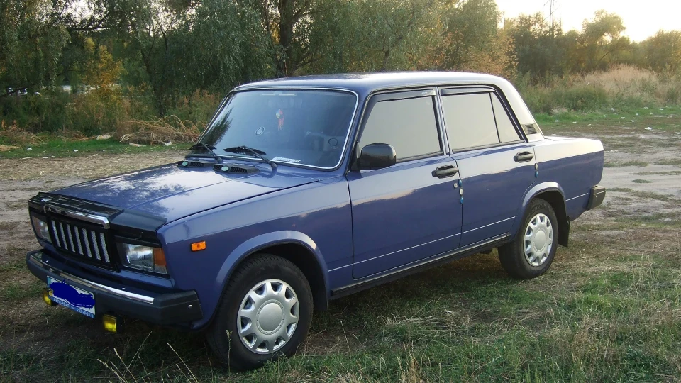Lada 2107 2