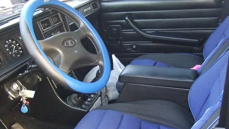 Lada 2107 4