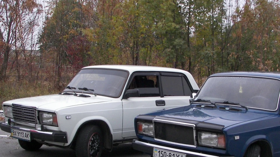 Lada 2107 4