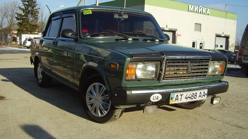 Lada 2107 2
