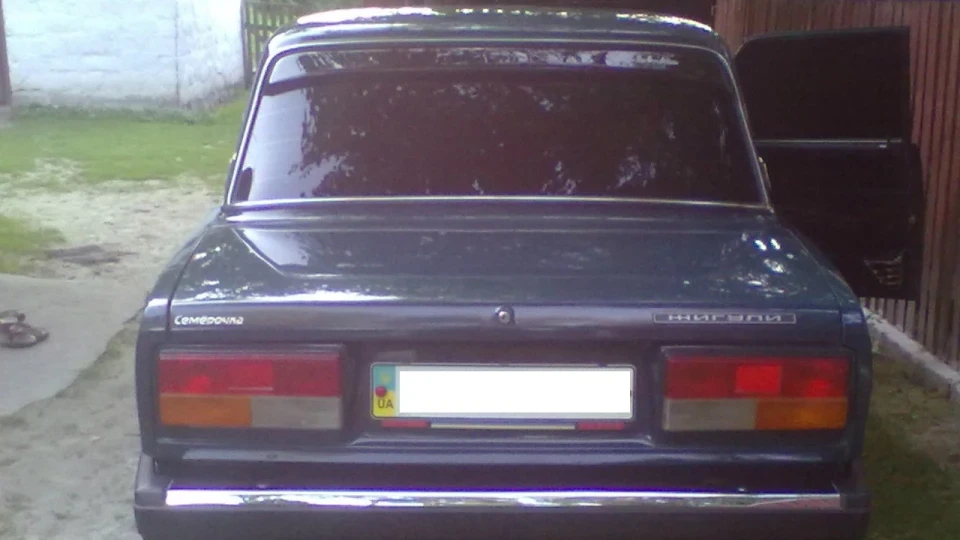 Lada 2107 2