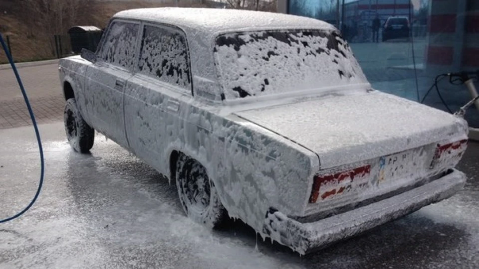 Lada 2107 4