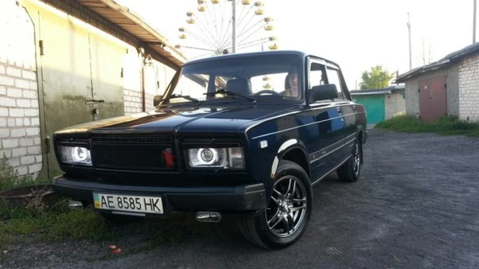 Lada 2107 2