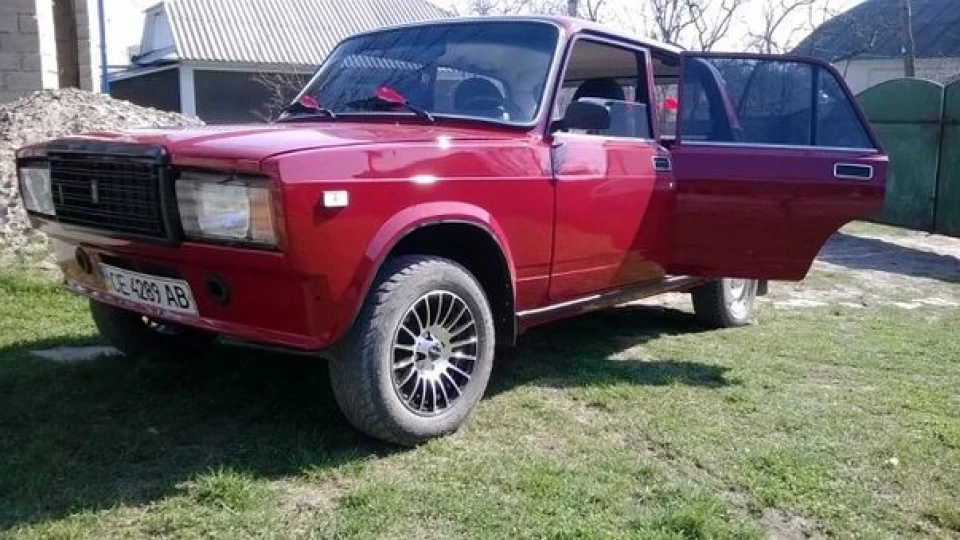 Lada 2107 2