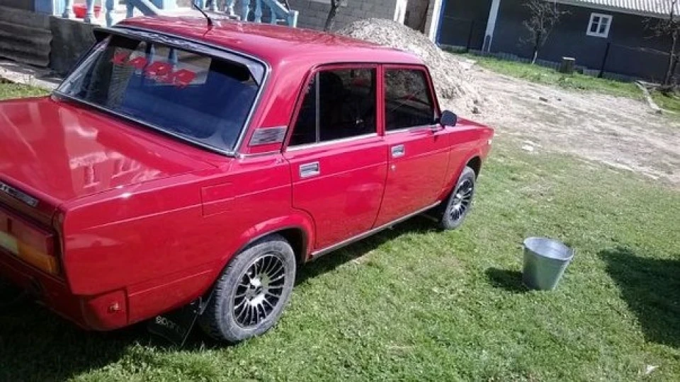 Lada 2107 3