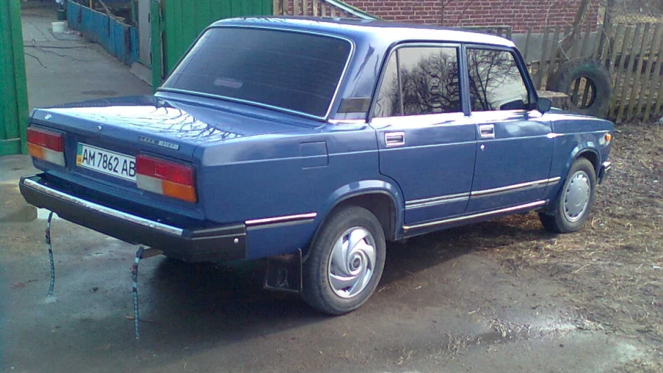 Lada 2107 3