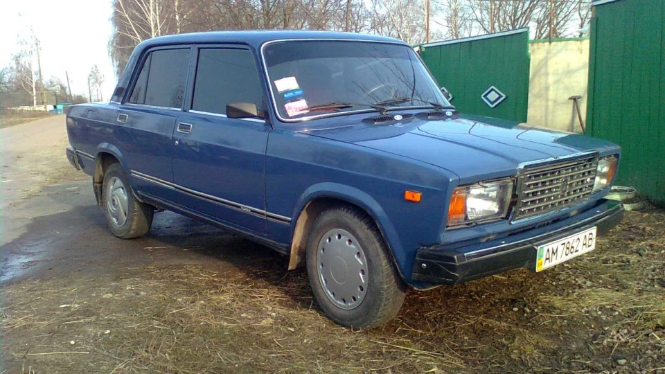 Lada 2107 4