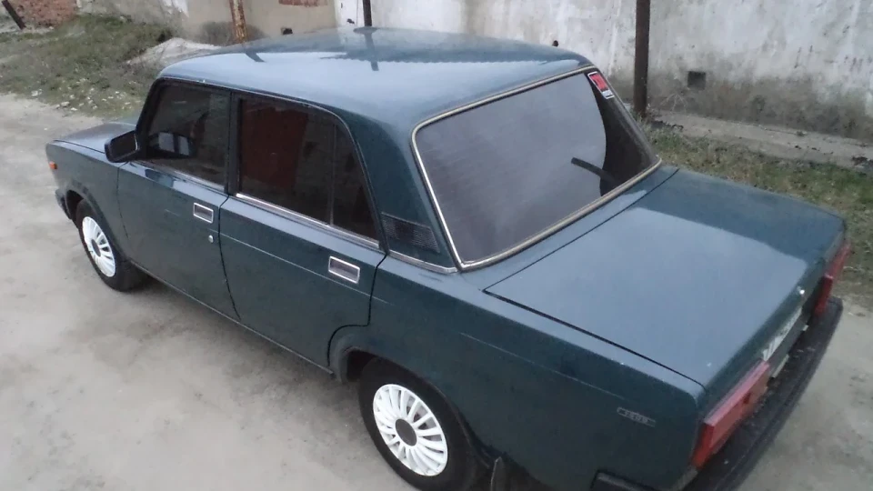 Lada 2107 2