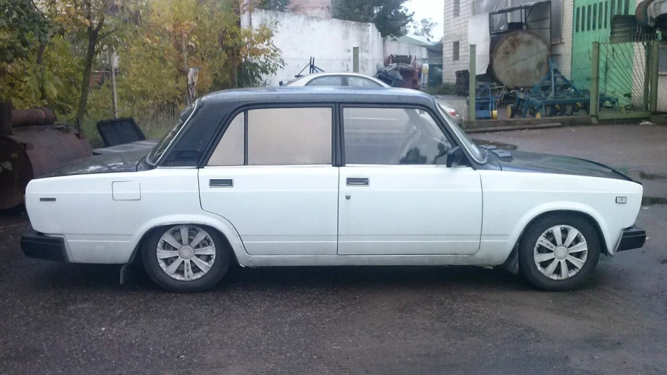 Lada 2107 3