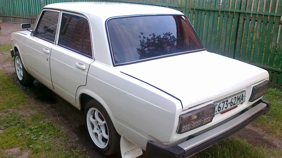 Lada 2107 2