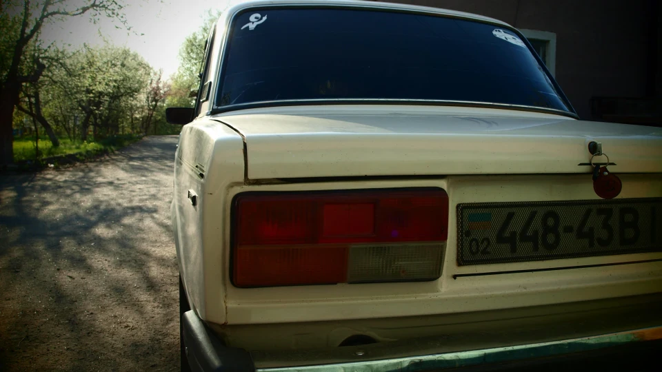 Lada 2107 4