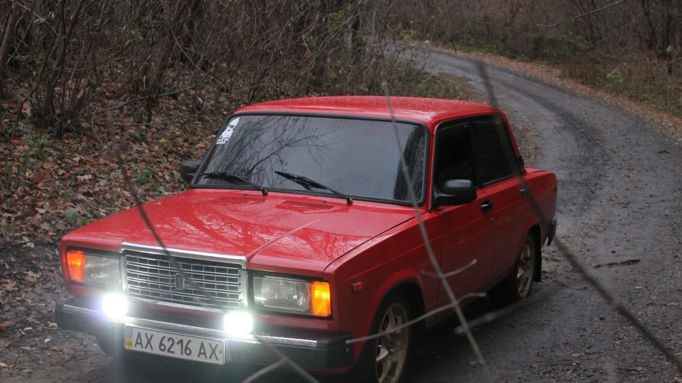 Lada 2107 4