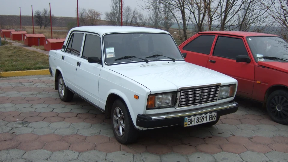 Lada 2107 2
