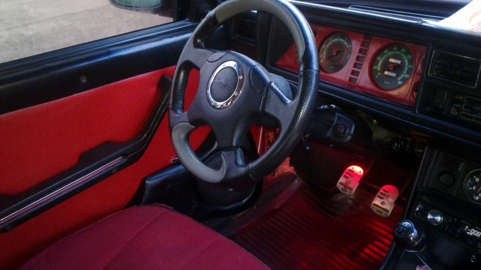 Lada 2107 4