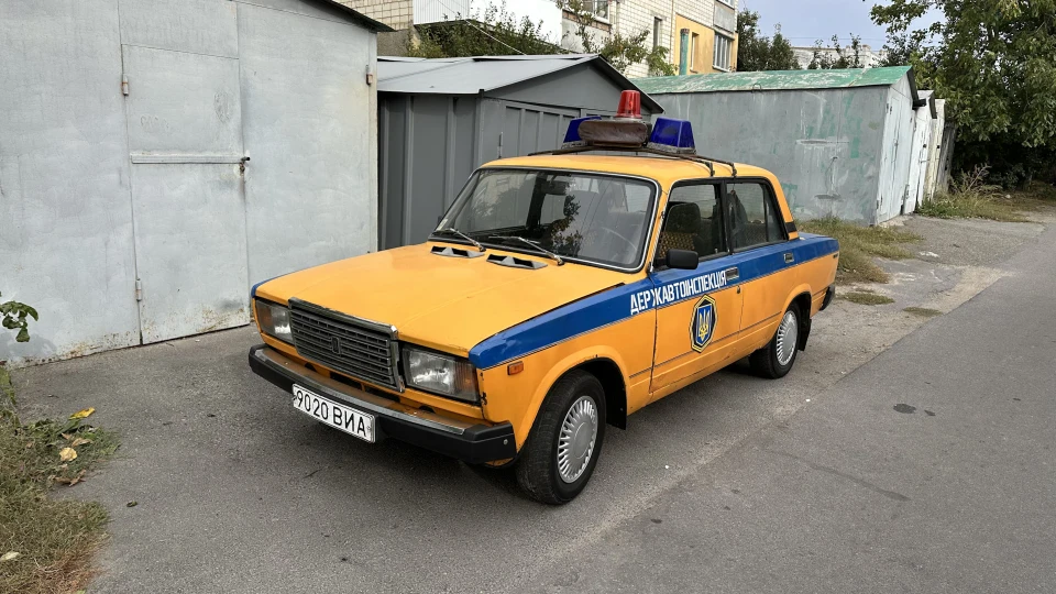 Lada 2107 4
