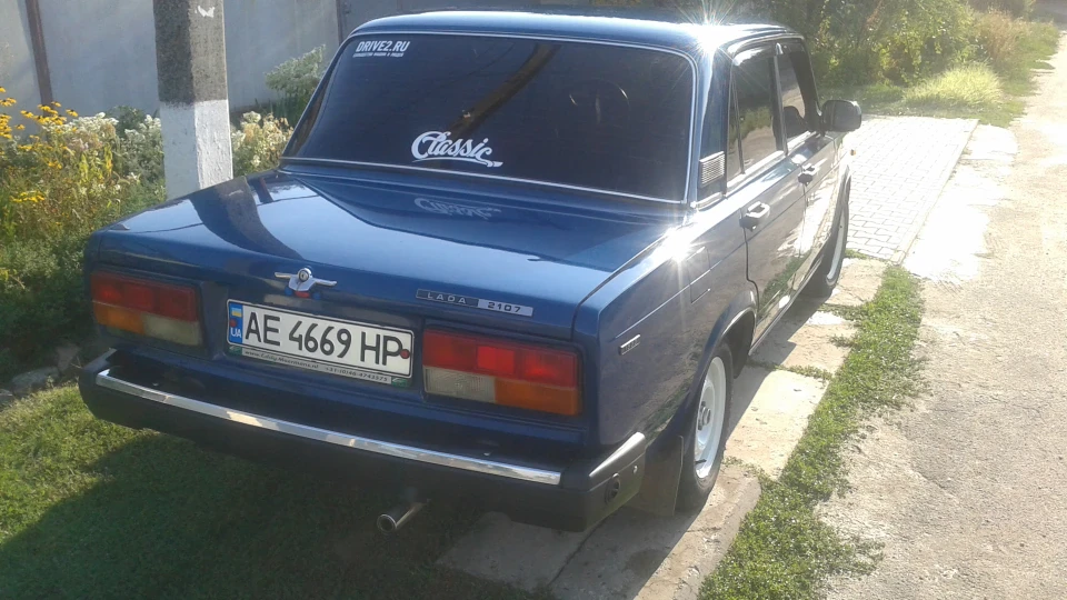 Lada 2107 2
