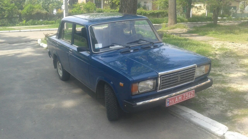 Lada 2107 4