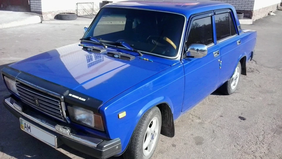 Lada 2107 2
