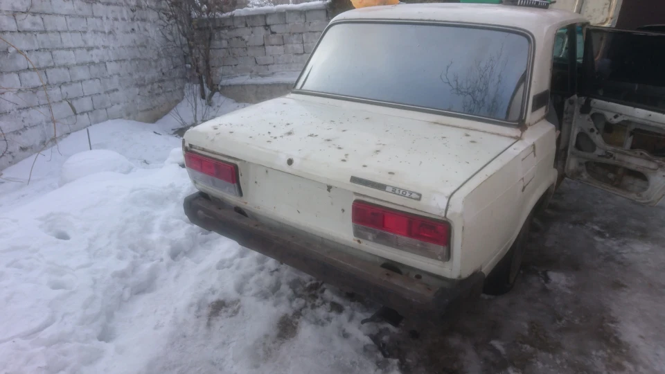 Lada 2107 3