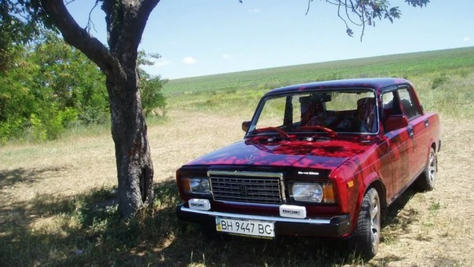 Lada 2107 2