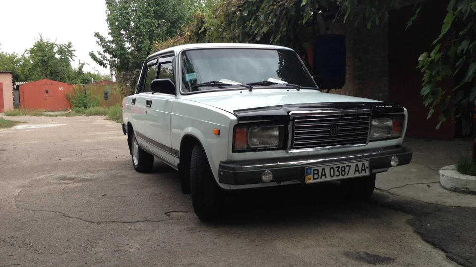 Lada 2107 2