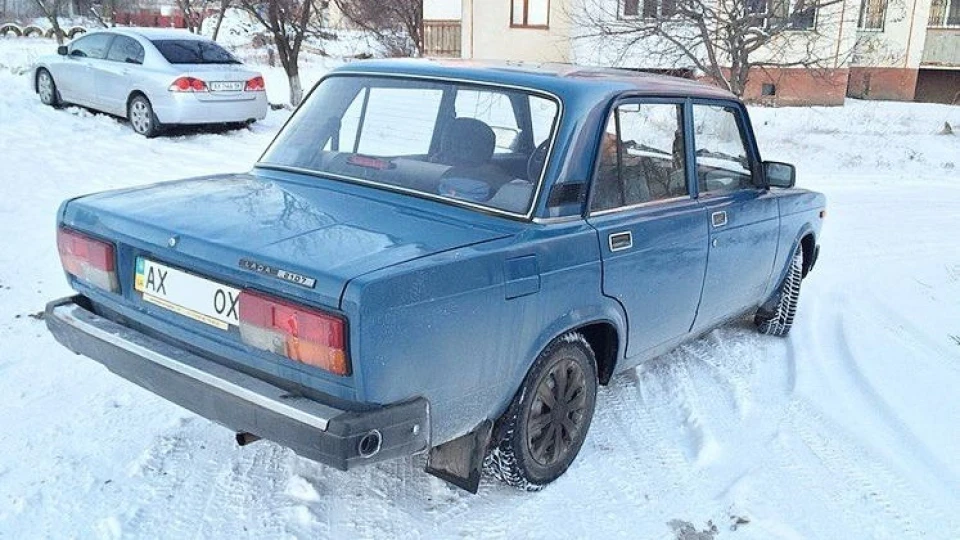 Lada 2107 3