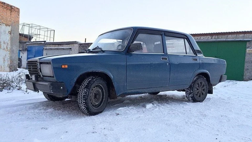 Lada 2107 4