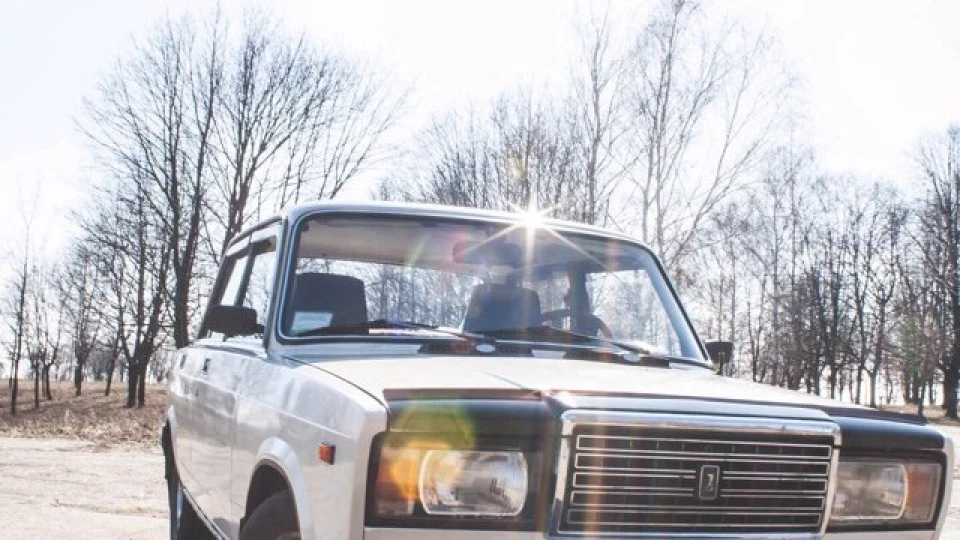 Lada 2107 4