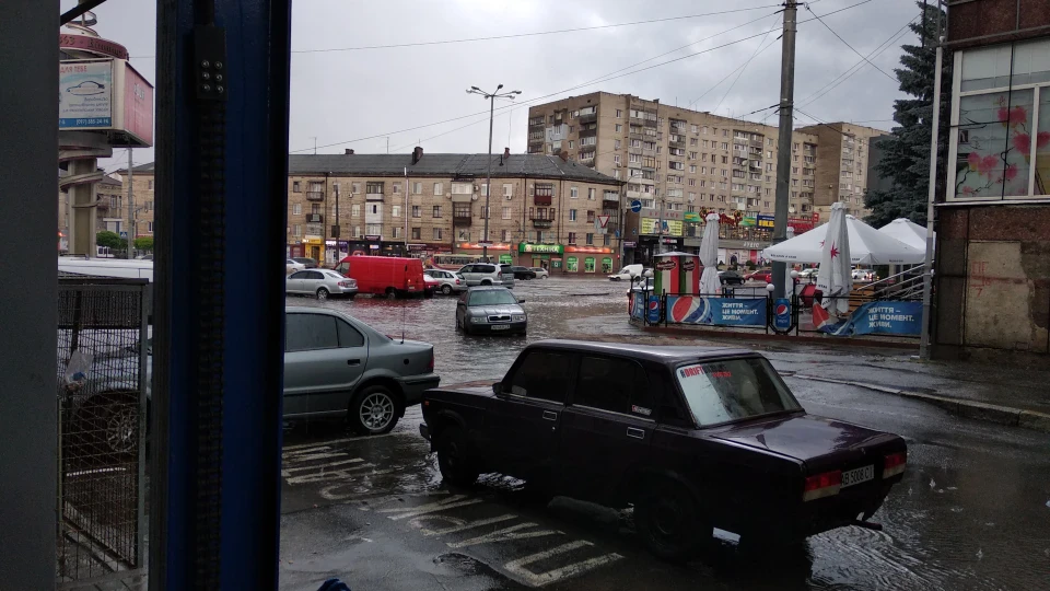 Lada 2107 4