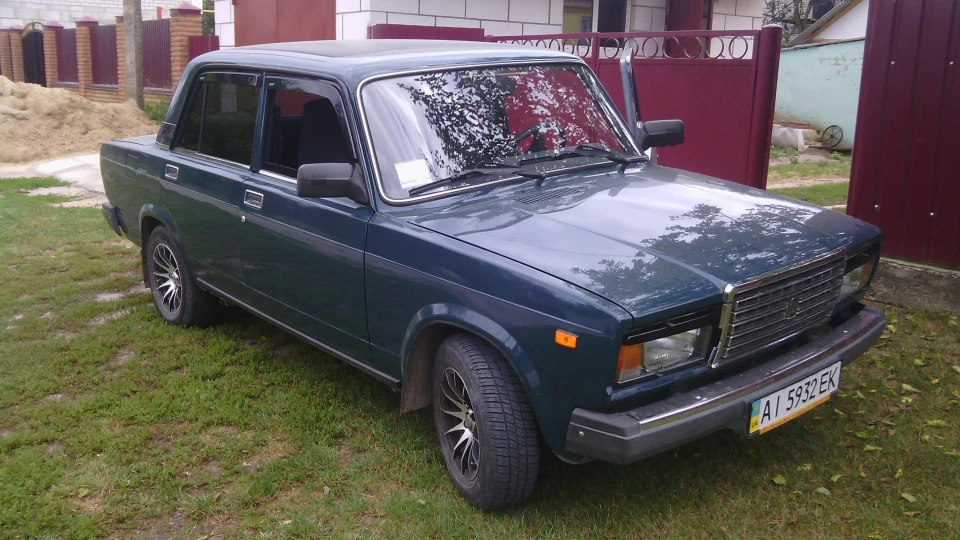 Lada 2107 2