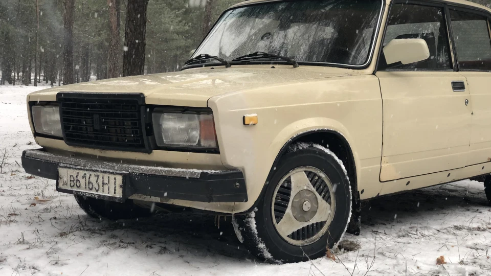 Lada 2107 4
