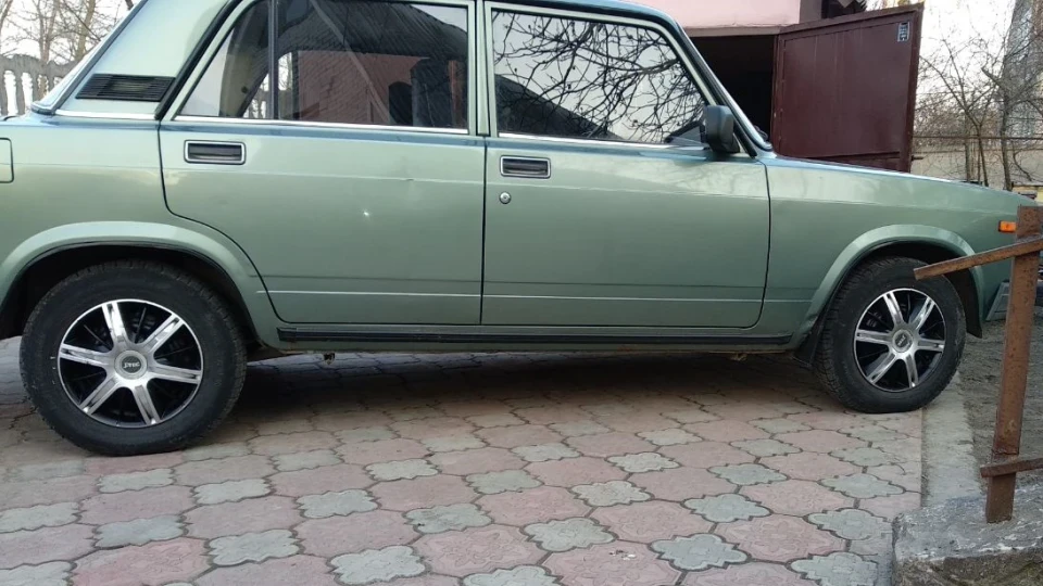 Lada 2107 3