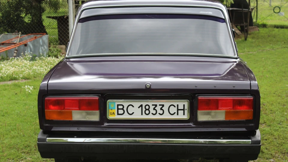 Lada 2107 4