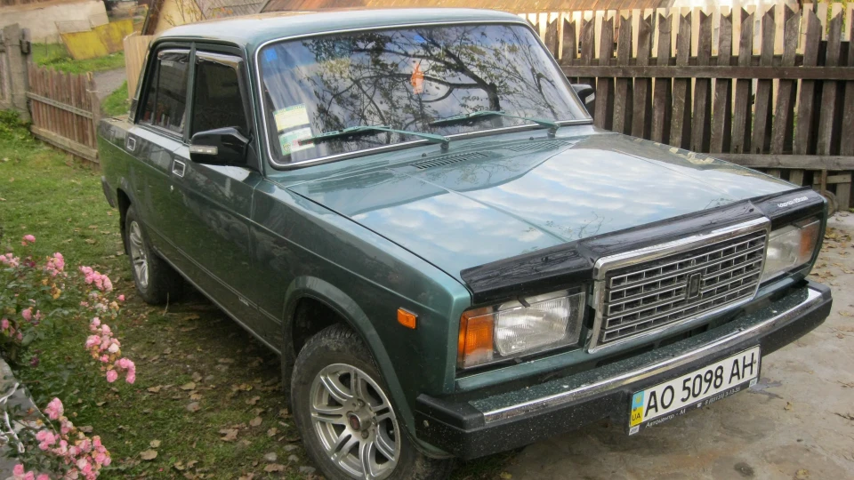 Lada 2107 2