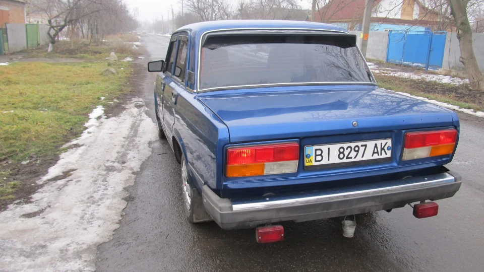 Lada 2107 2