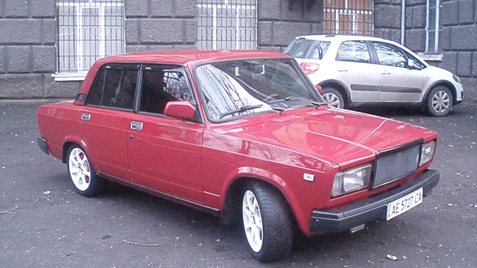 Lada 2107 2