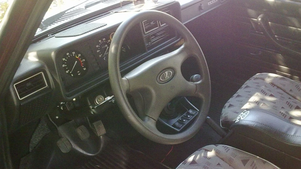 Lada 2107 1.6 v8 3