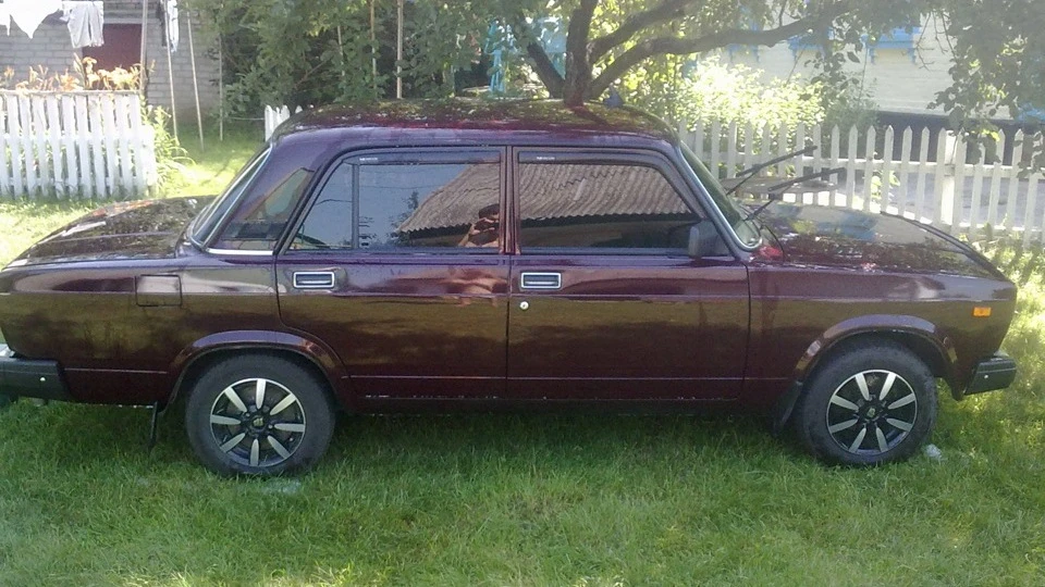 Lada 2107 1.6 v8 5