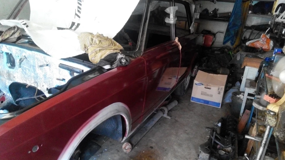 Lada 2107 авто в процесі збирання 3