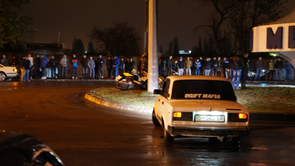 Lada 2107 Біле крило 2