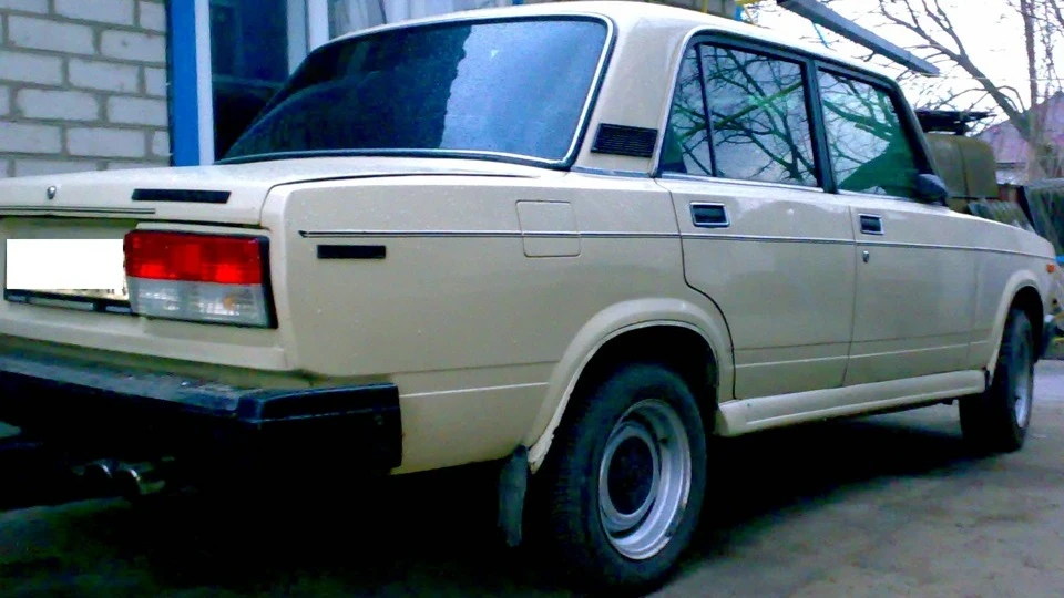 Lada 2107 бежевий 1.5 2