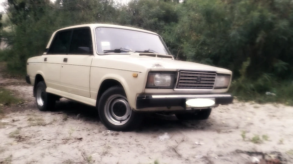 Lada 2107 бежевий 1.5 3