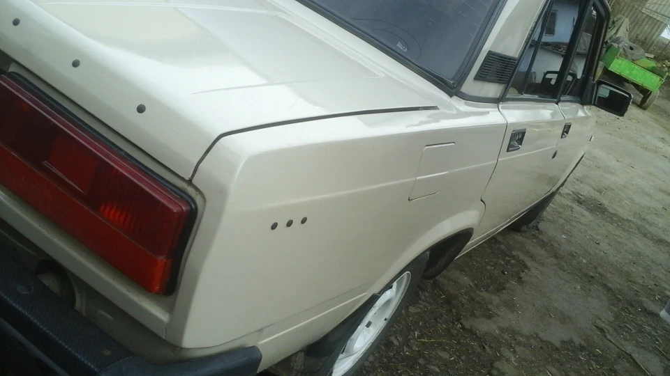 Lada 2107 Бежевий Таз 4
