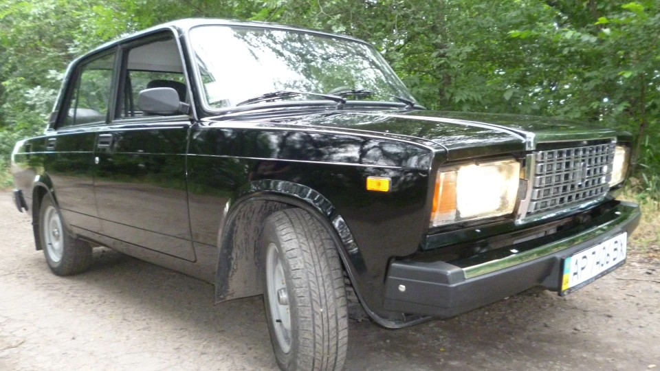 Lada 2107 BLACK 3