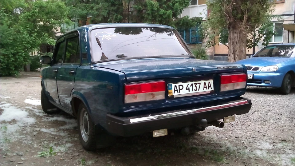 Lada 2107 Box Sedan 2