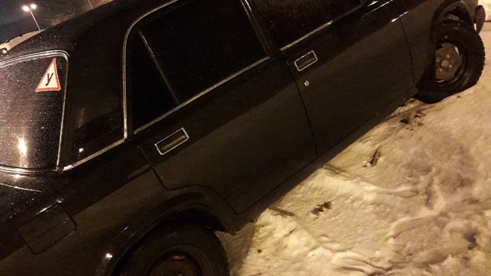 Lada 2107 Чорна ваз 2107 3