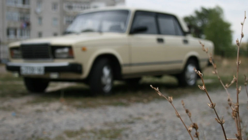 Lada 2107 First 3