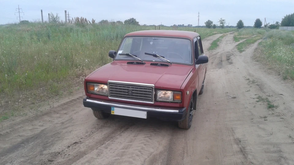 Lada 2107 Червона ластівка 3