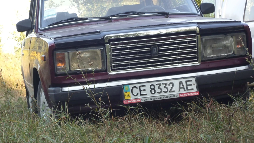 Lada 2107 красний металик