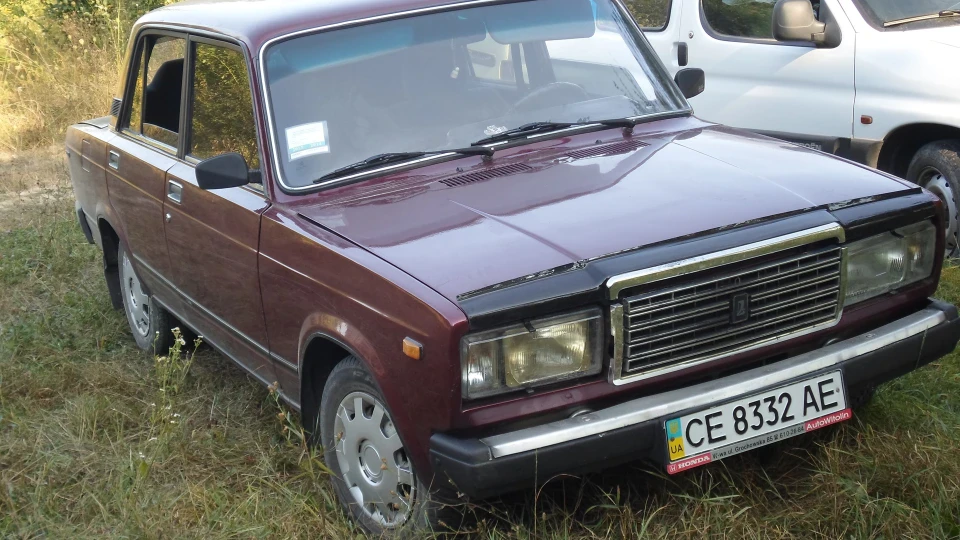 Lada 2107 красний металик 5
